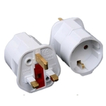 Multifonctionnel-EU-Euro-Europ-en-Prises-UK-Adaptateur-Convertisseur-De-Puissance-Prise-2-Broches-Voyage-250V