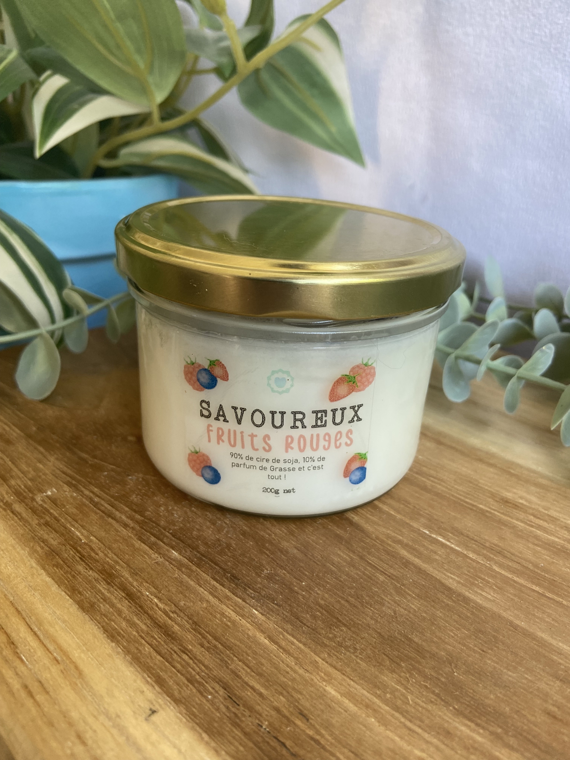 Bougie artisanale en cire de soja Parfum de Grasse fabriquée à Rennes parfum fruits rouges