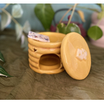 Brule parfum pancakes avec tablette parfumée fleurie à l'intérieur