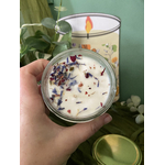 Bougie artisanale en cire de soja Parfum de Grasse fabriquée à Rennes intérieur en fleurs séchées