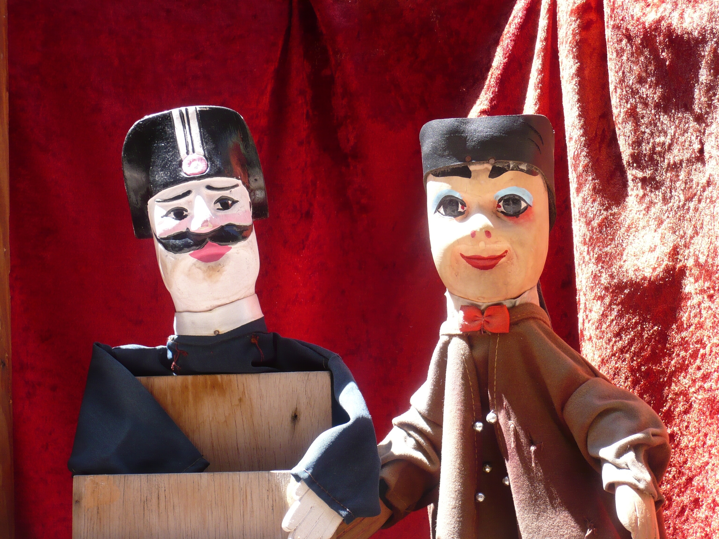 guignol spectacle de marionnettes par bonhomme de chemin