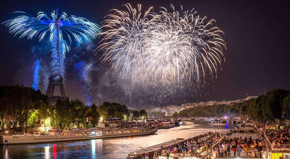 tour eiffel feu d artifice