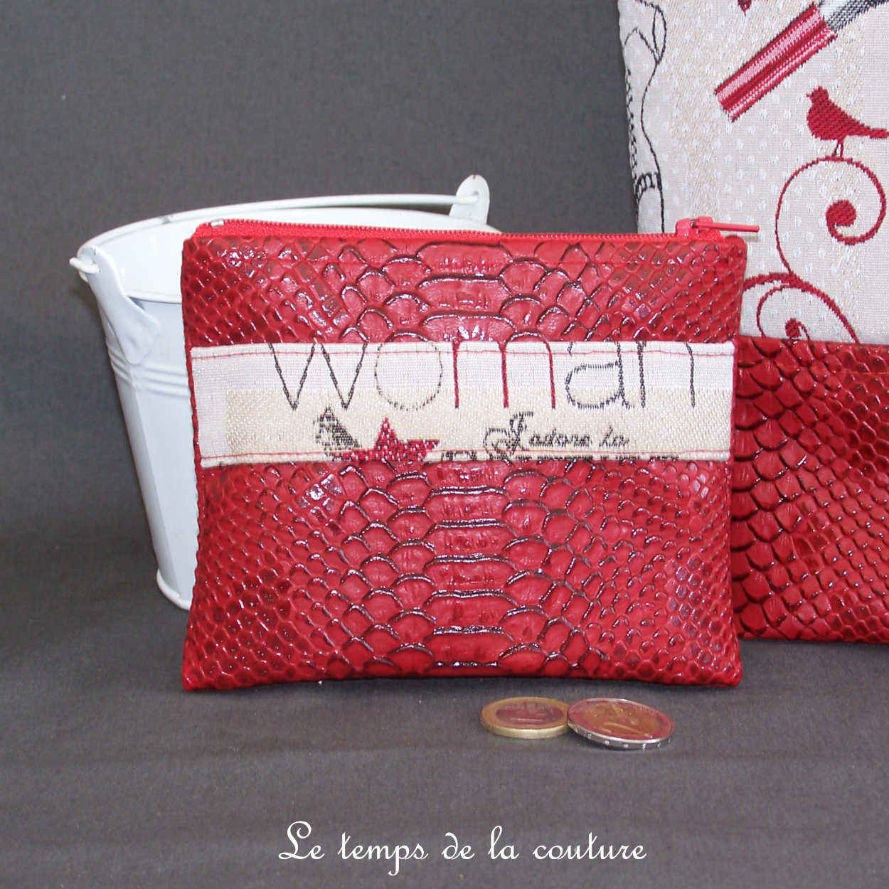 Porte monnaie motif starlette en simili cuir croco tons rouge et beige