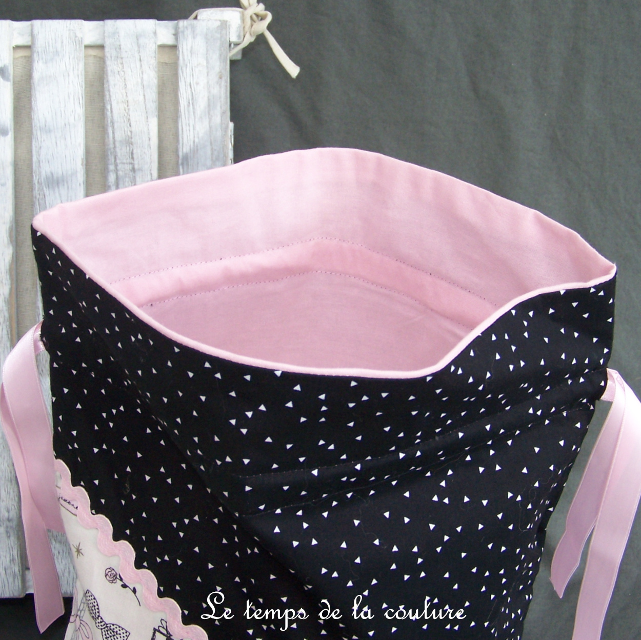 Sac - pochon - parisienne diagonale noir triangle blanc02