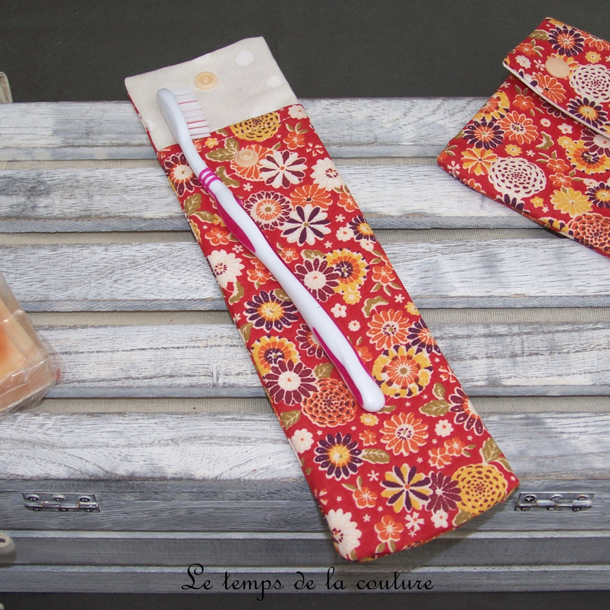 Sdb - pochette brosse dent - orange fleur japon 03