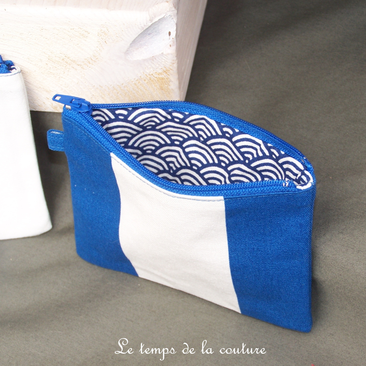 Pochette - droite - zippé - plage bleu 04