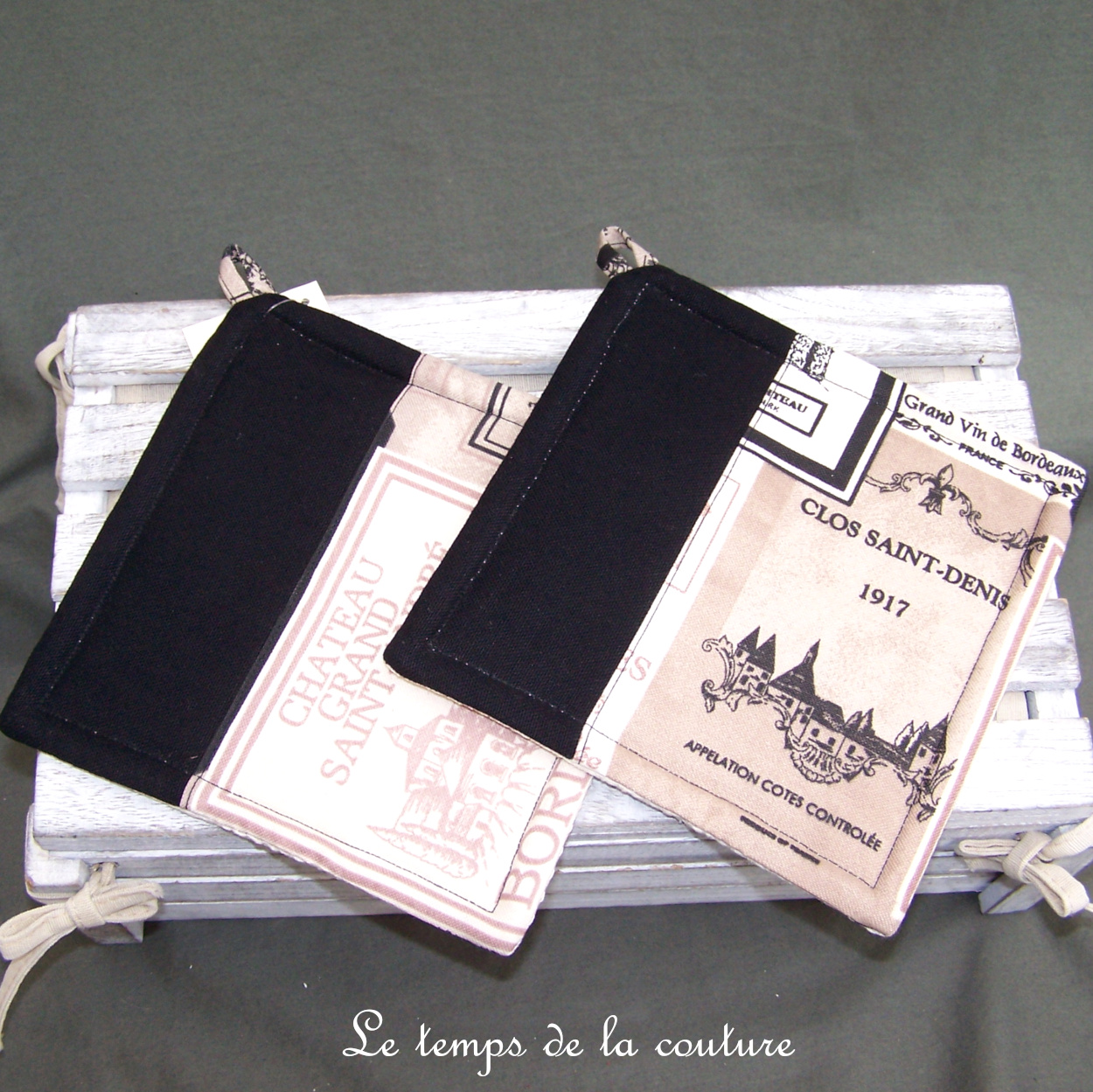 Cuisine - manique - noir etiquette de vin marron 00