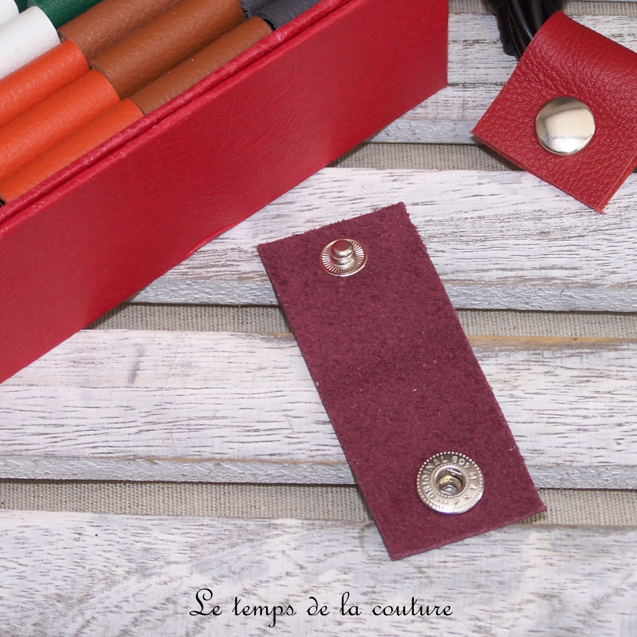 Cuir - serre cable - grenat 01