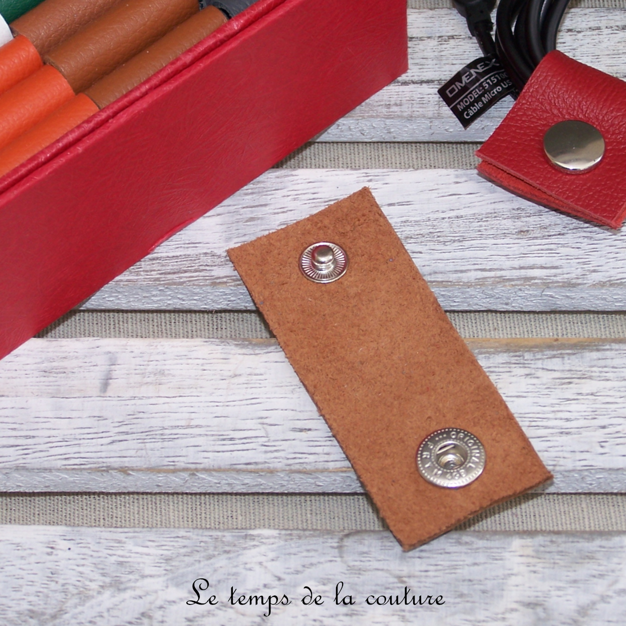 Cuir - serre cable - marron cognac 01