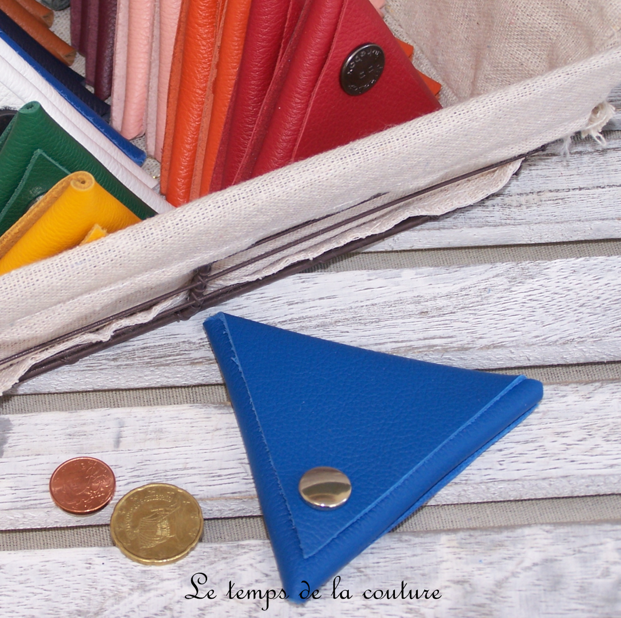 Cuir - porte monnaie triangle - bleu - 02
