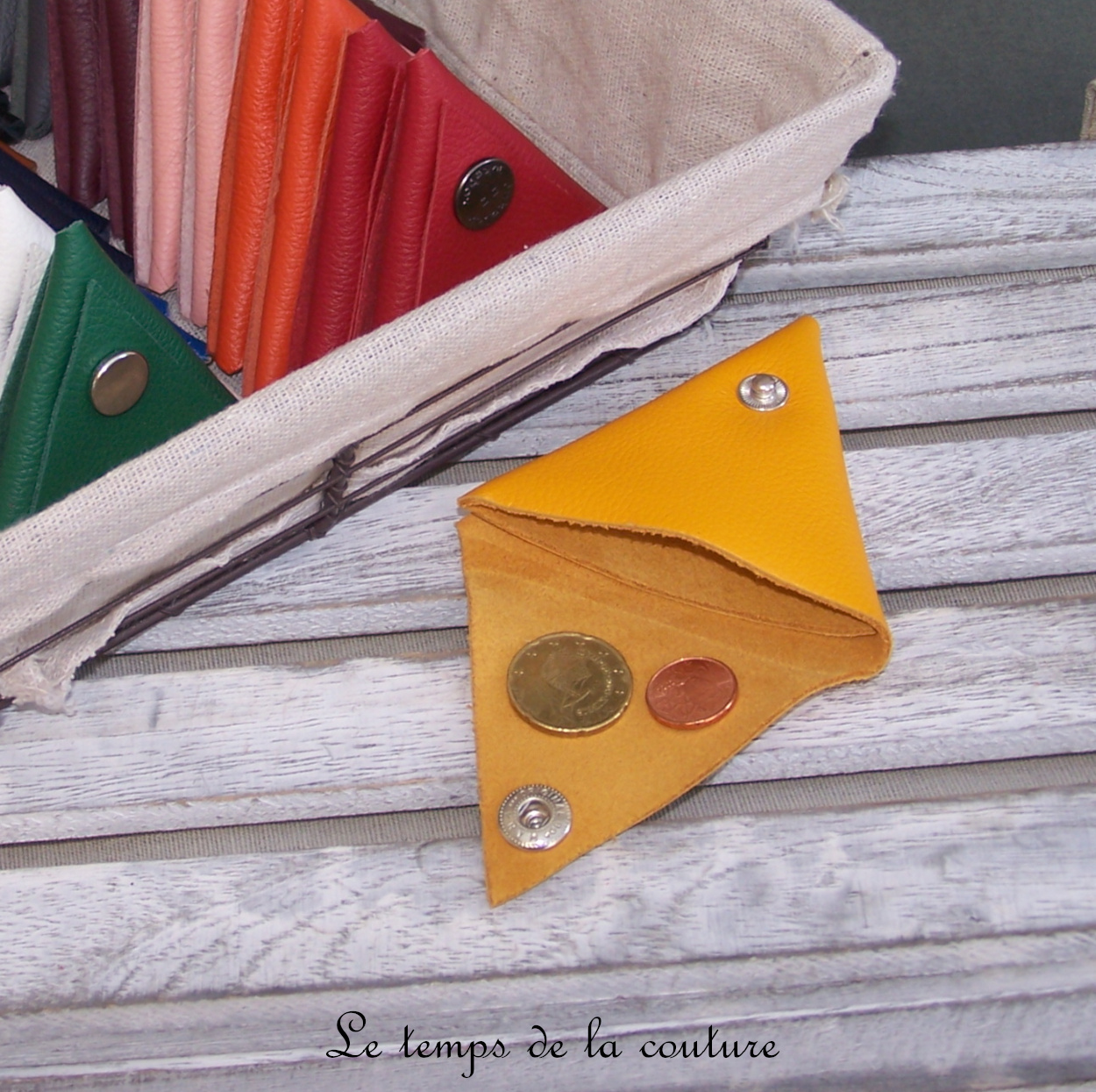 Cuir - porte monnaie triangle - jaune - 02