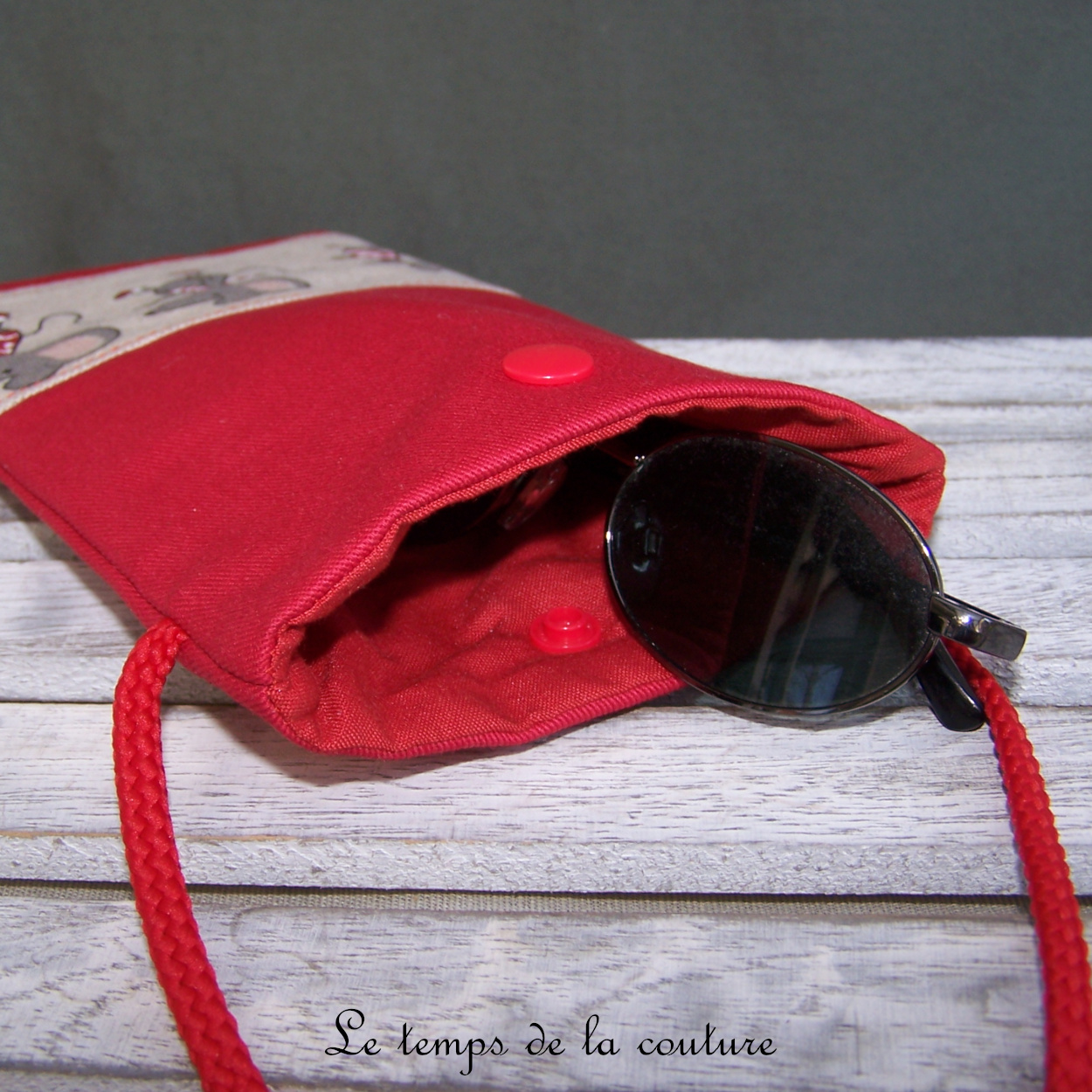 Pochette - telephone - rouge souris rouge et beige 03