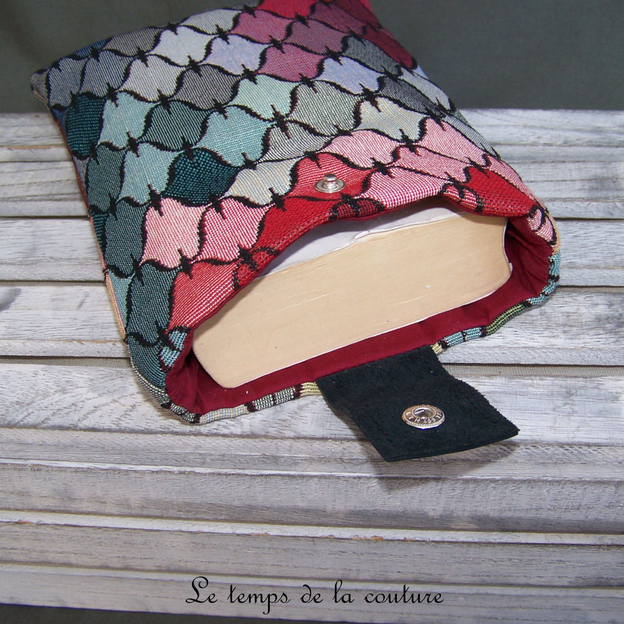 Protège livre - pochette cuir jacquard multicolore rouge 01