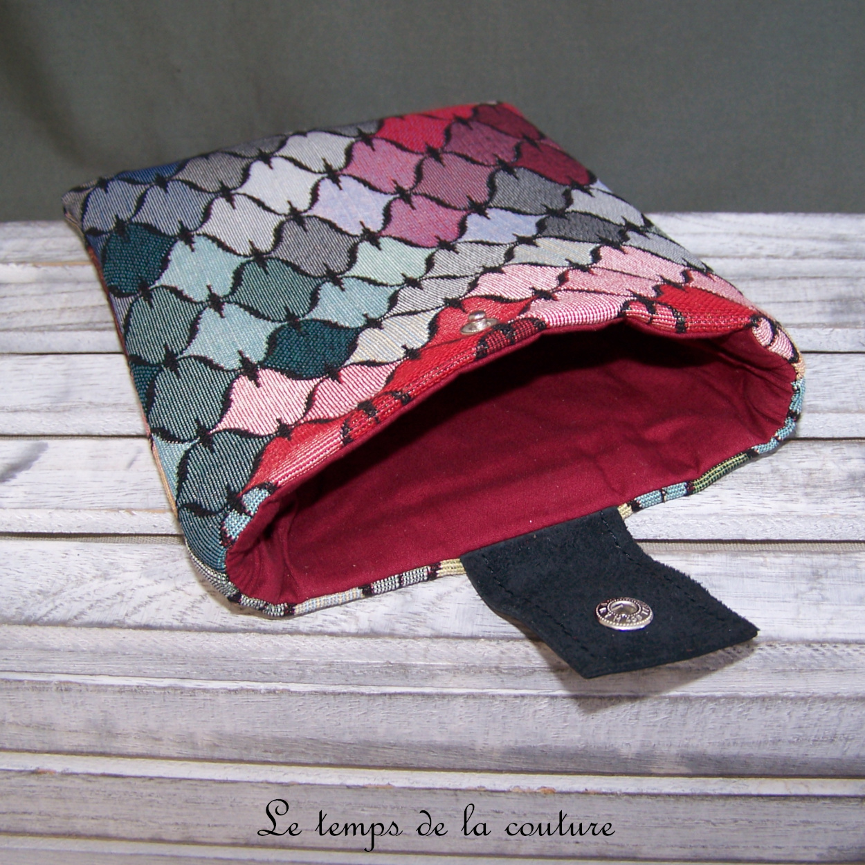 Protège livre - pochette cuir jacquard multicolore rouge 02