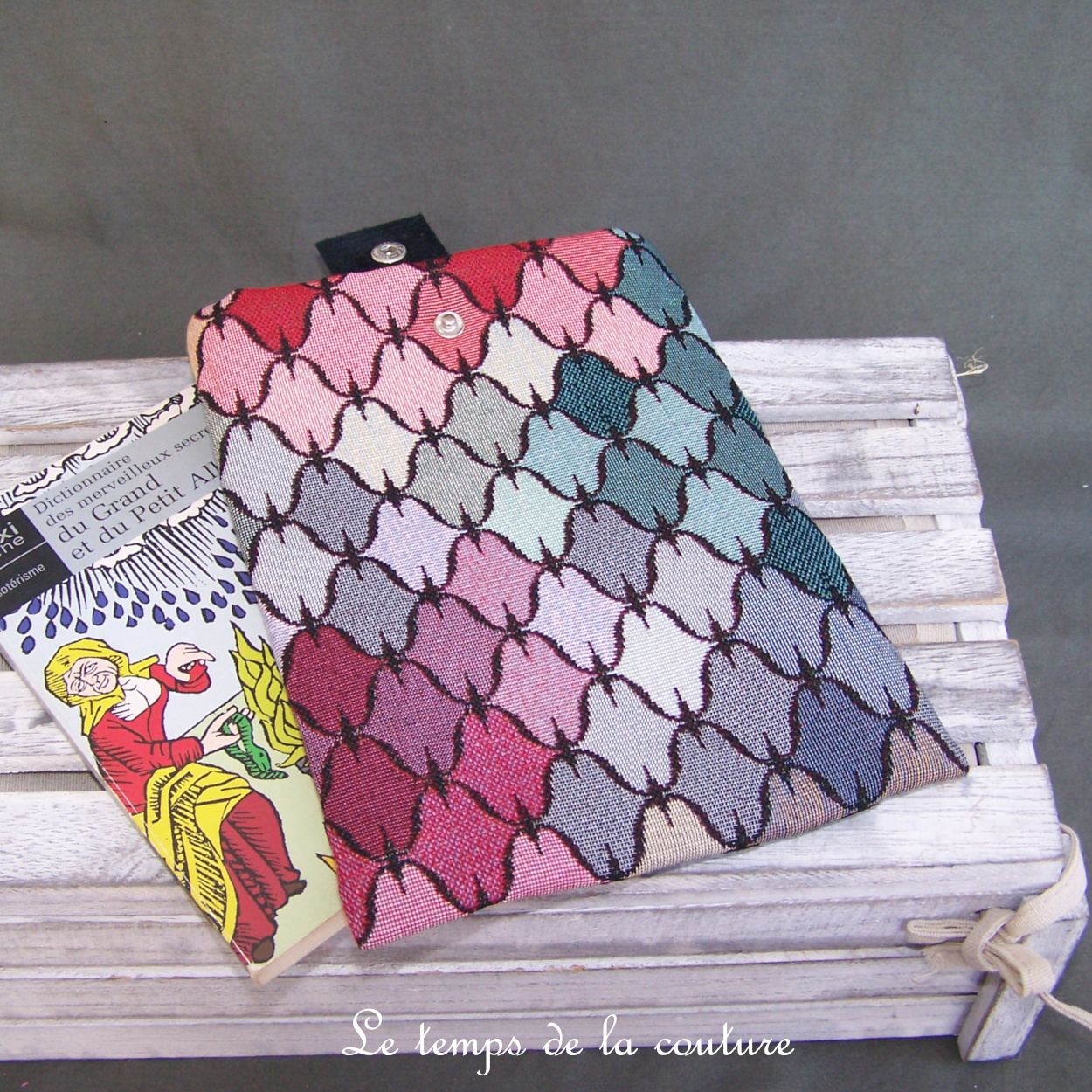 Protège livre - pochette cuir jacquard multicolore rouge 03