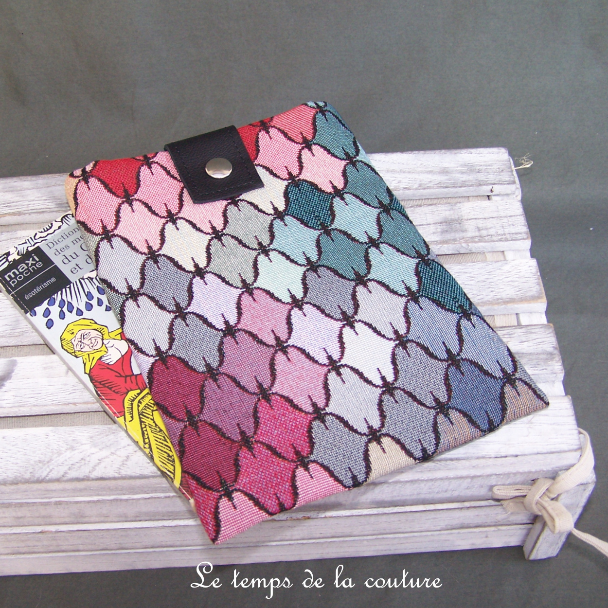 Protège livre - pochette cuir jacquard multicolore rouge 05