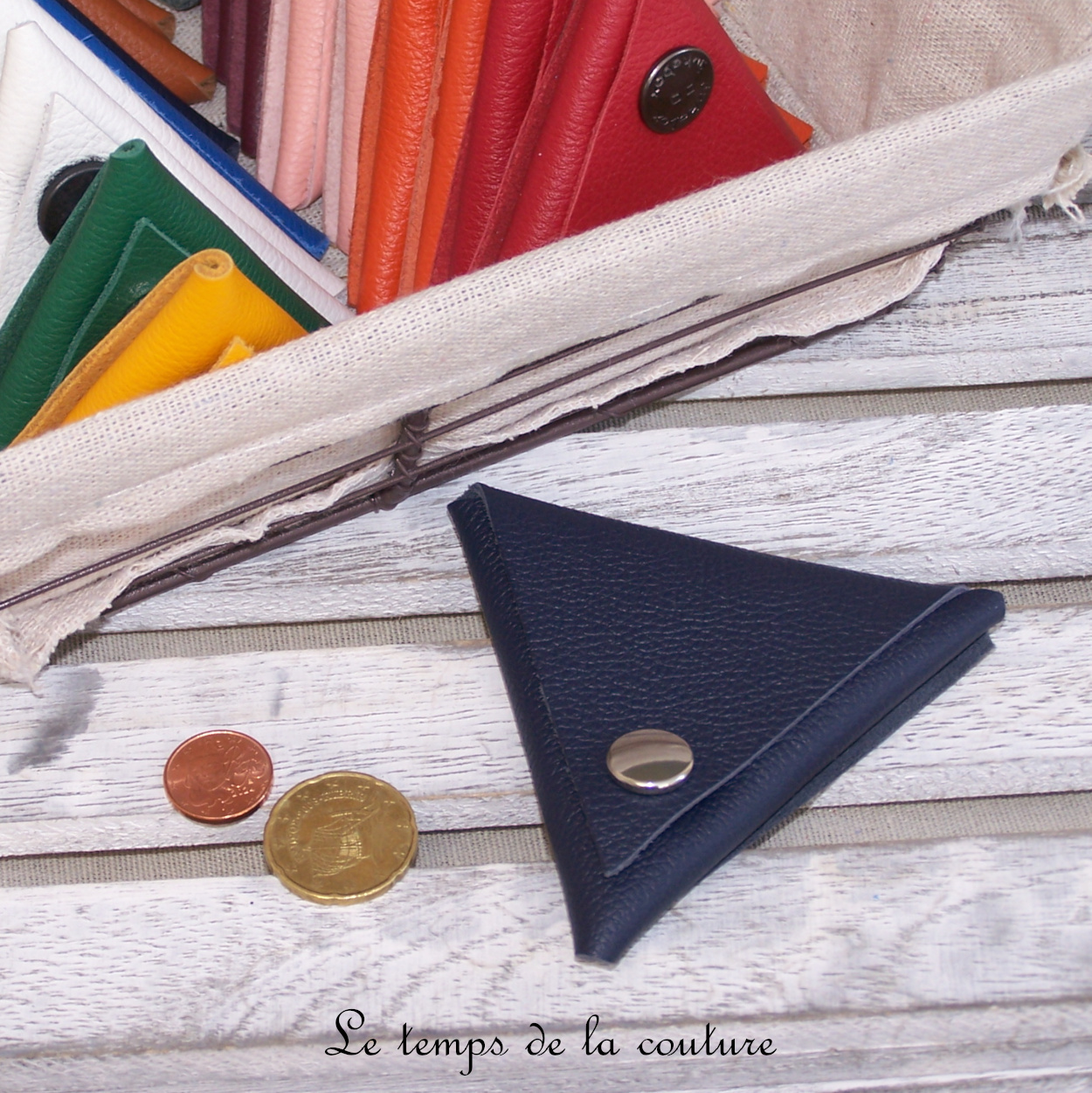 Cuir - Porte monnaie triangle - bleu marine - 01
