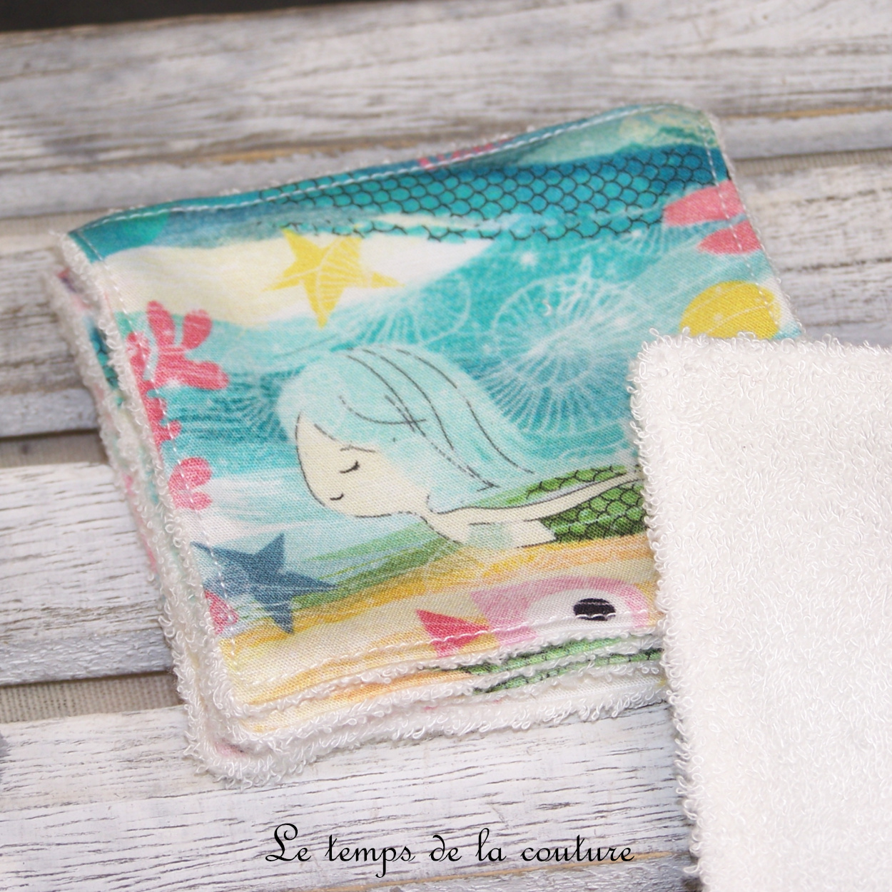 100_6759.Sdb - lingette bambou - sirene poisson bleu jaune rose 03