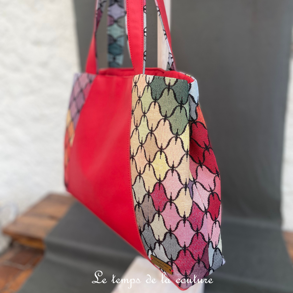 Cuir - Sac trapeze - rouge et multicolore - 02
