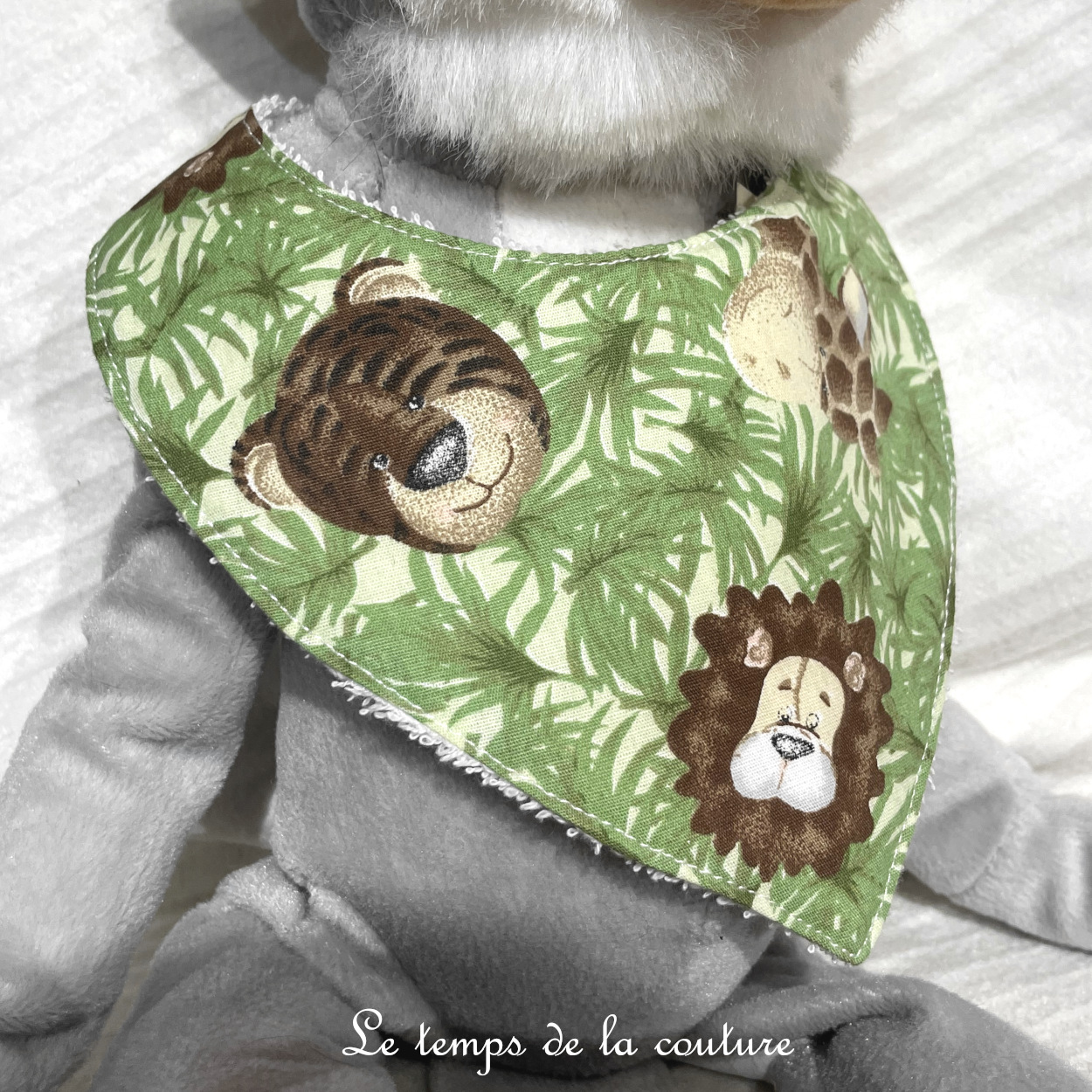Enfant - bavoir bandana - animaux jungle anis marron 14