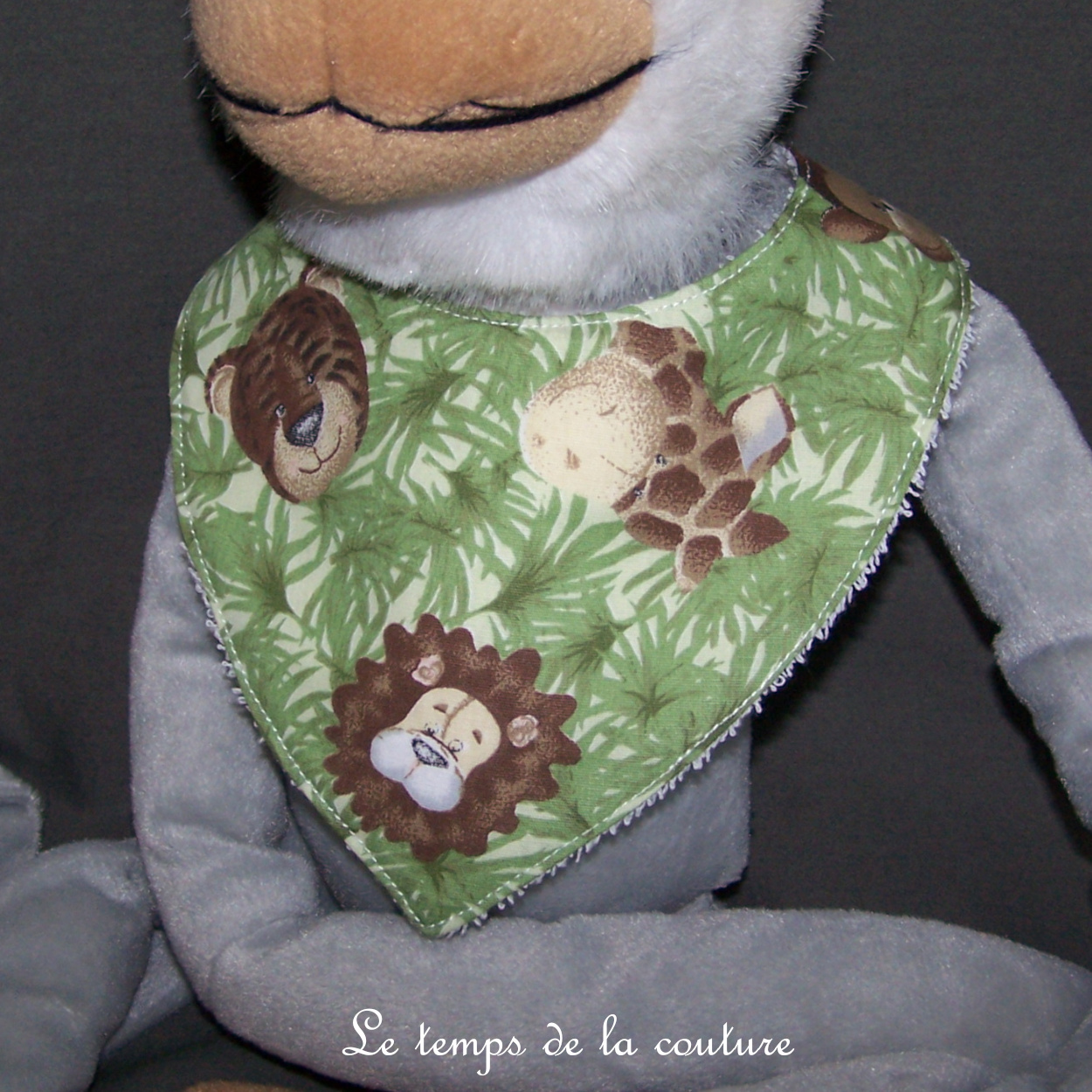 Enfant - bavoir bandana - animaux jungle anis marron 10