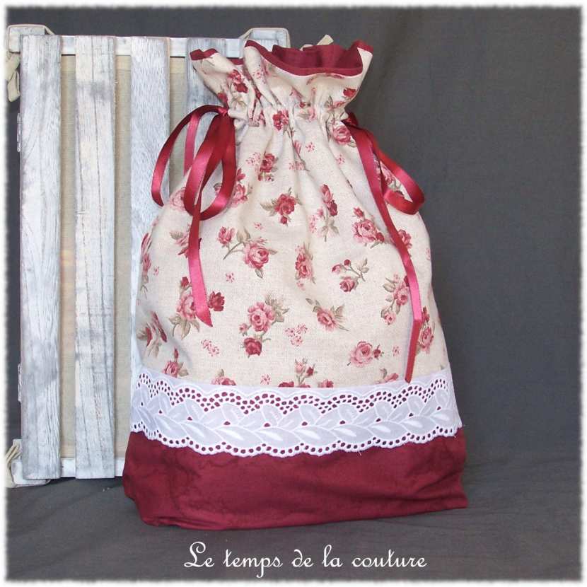 Sac pochon à lingerie roses anciennes tons beige rose et bordeaux