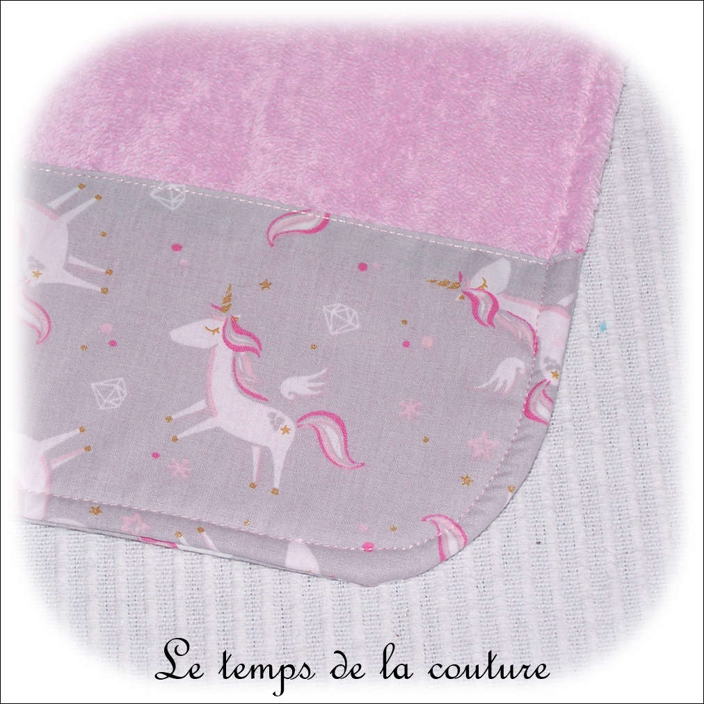 Enfant - bavoir double - rose pale et imp licorne grise02 - GFC