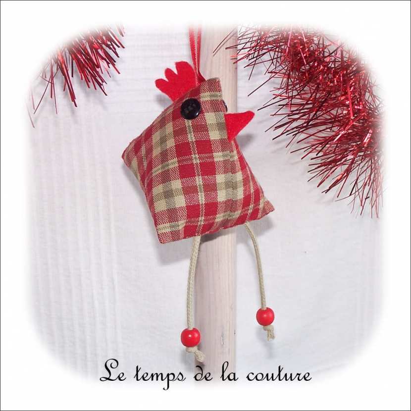 Décoration Poule à suspendre ou à poser tons rouge beige