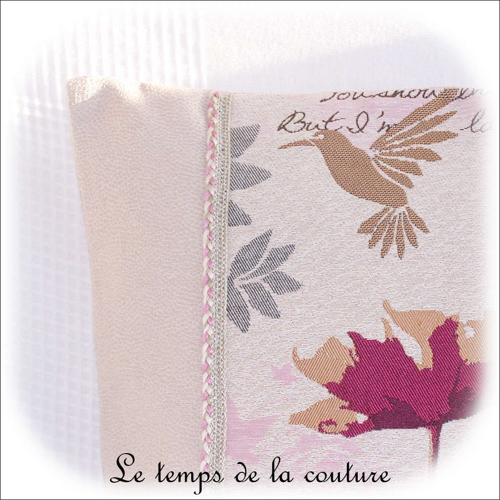 Coussin - écru et creme vertcale jacquard colibri03 - GFC