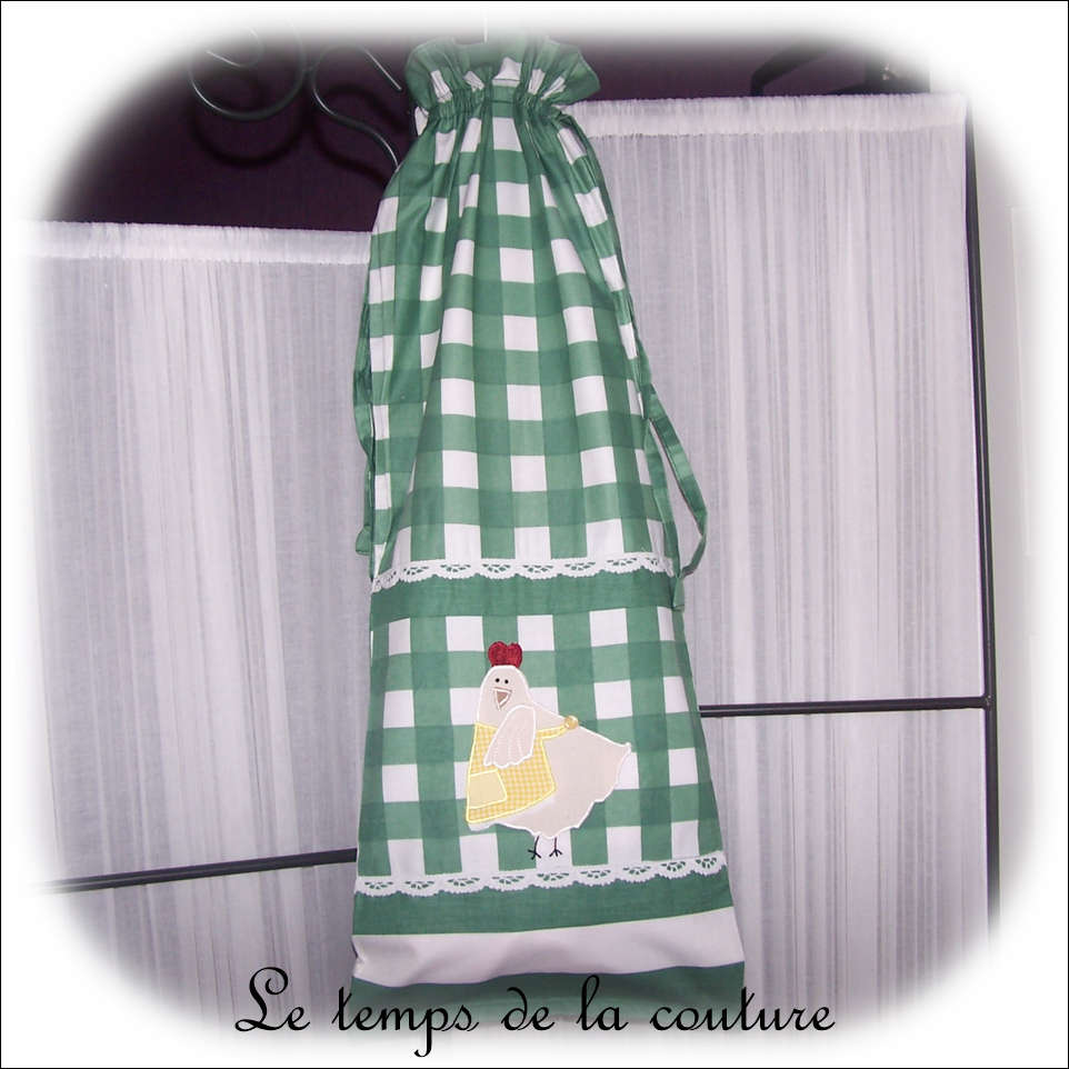 Sac à pain avec une applique poule tons vert et blanc