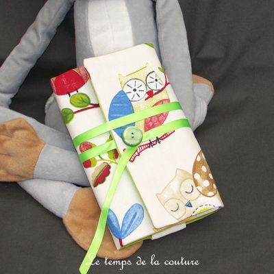 Protège livre - hibou chouette vert anis 01