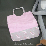 Enfant - bavoir double - rose pale et imp licorne grise 01