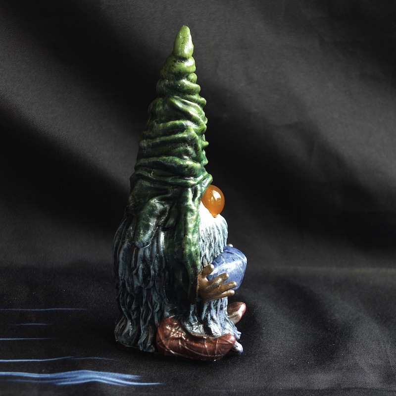 Figurine %22Espiègle aventurier%22 Cornaline et Sodalite 4
