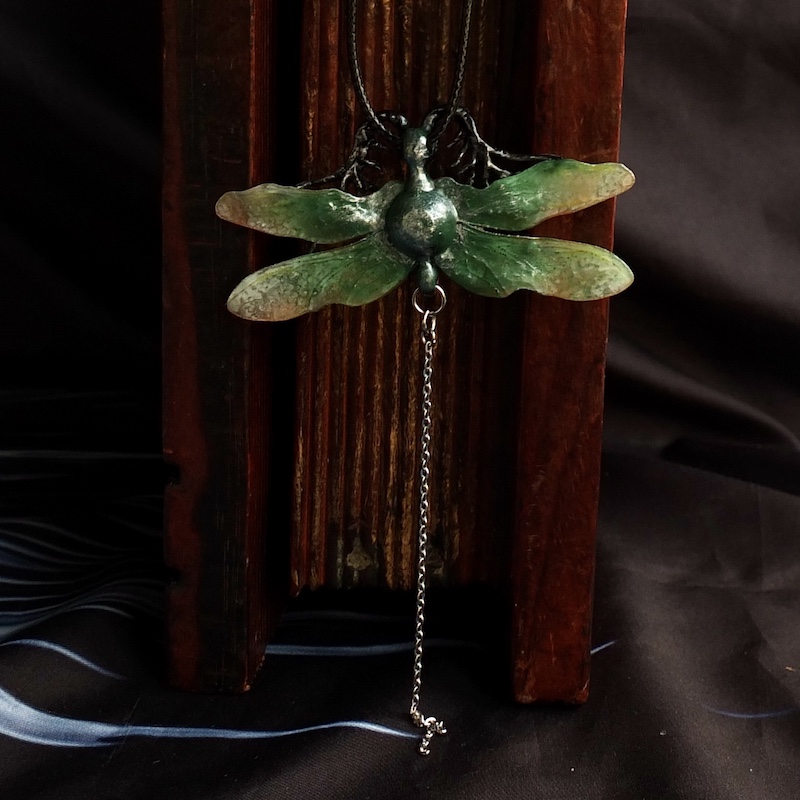 Pendentif %22La dame de la source%22 Malachite 3