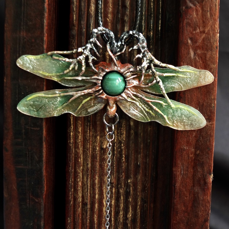 Pendentif %22La dame de la source%22 Malachite 2