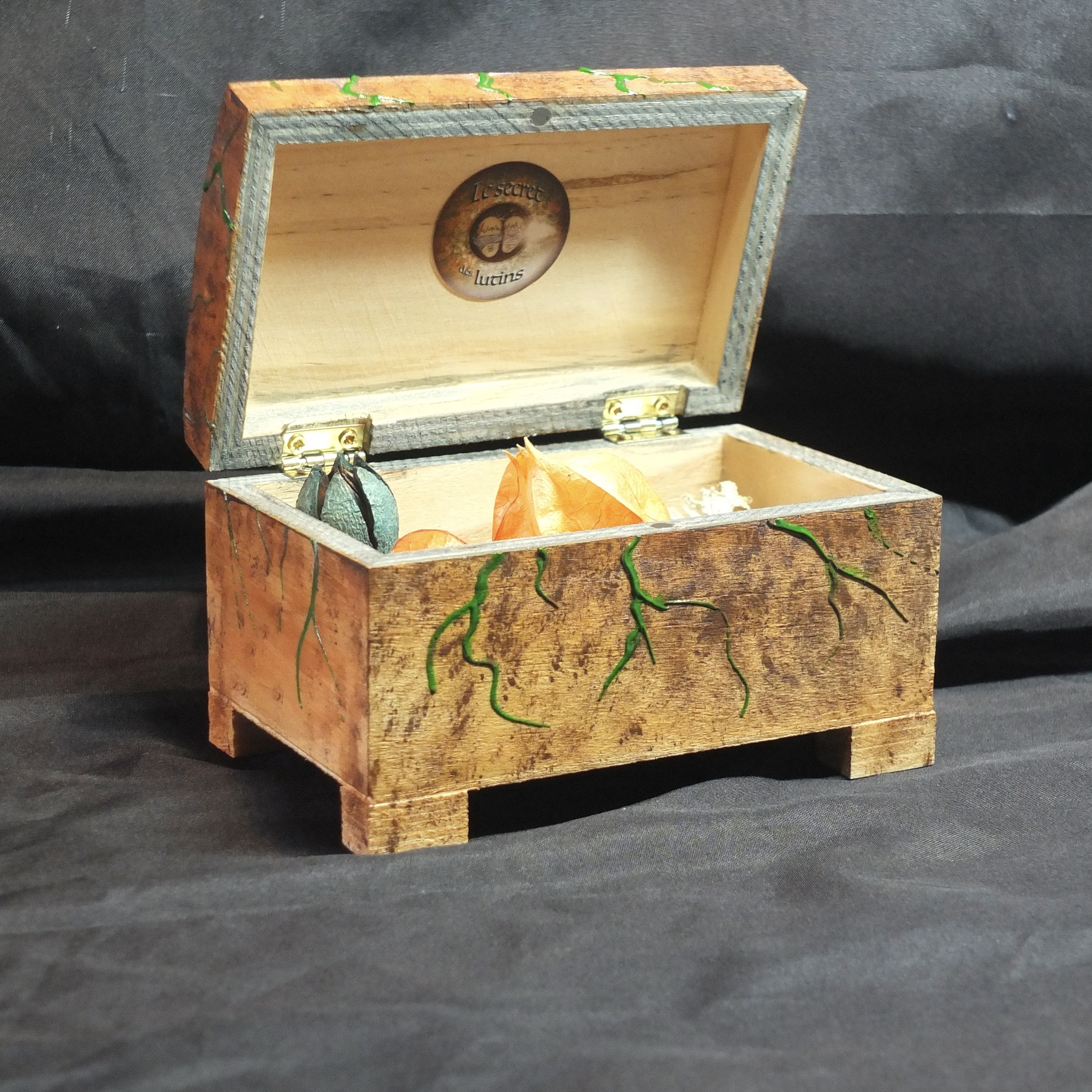Coffret magique personnalisé Les Rêves Égarés avec figurine artisanale 4