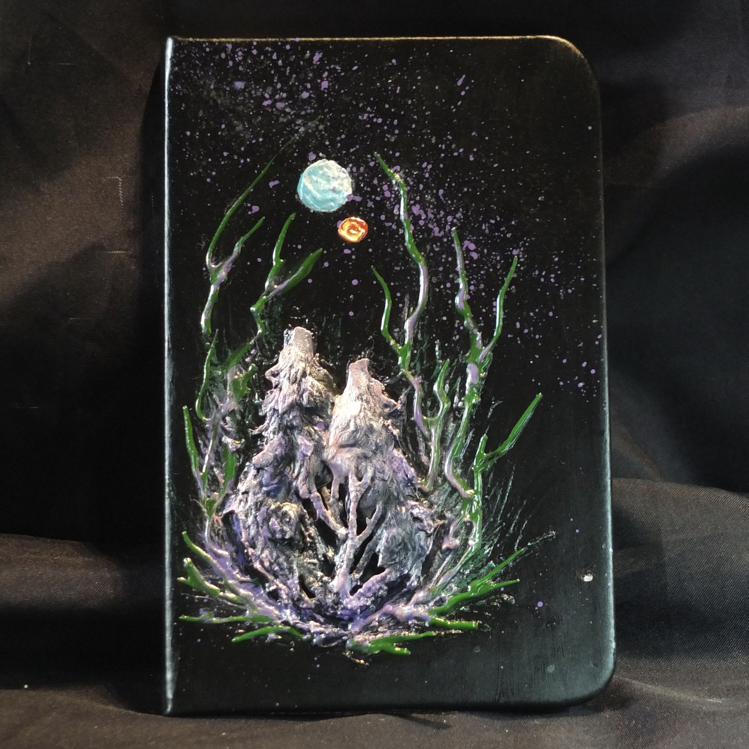 Carnet féerique personnalisé Hati et Sköl  avec figurine artisanale PM