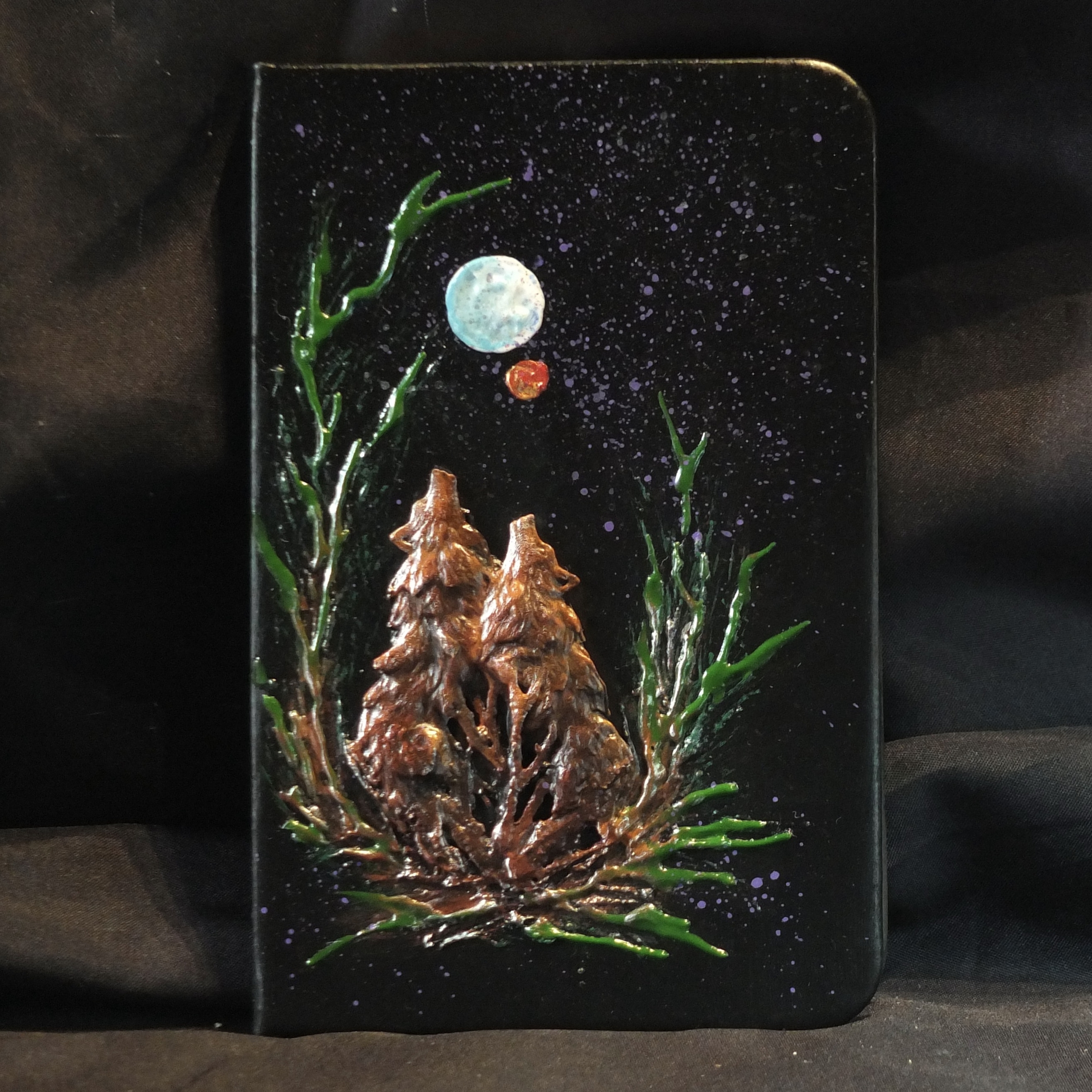 Carnet féerique personnalisé Hati et Sköl  avec figurine artisanale V2 PM