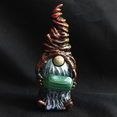 Figurine %22Espiègle aventurier%22 Jaspe Aqua et Malachite 1