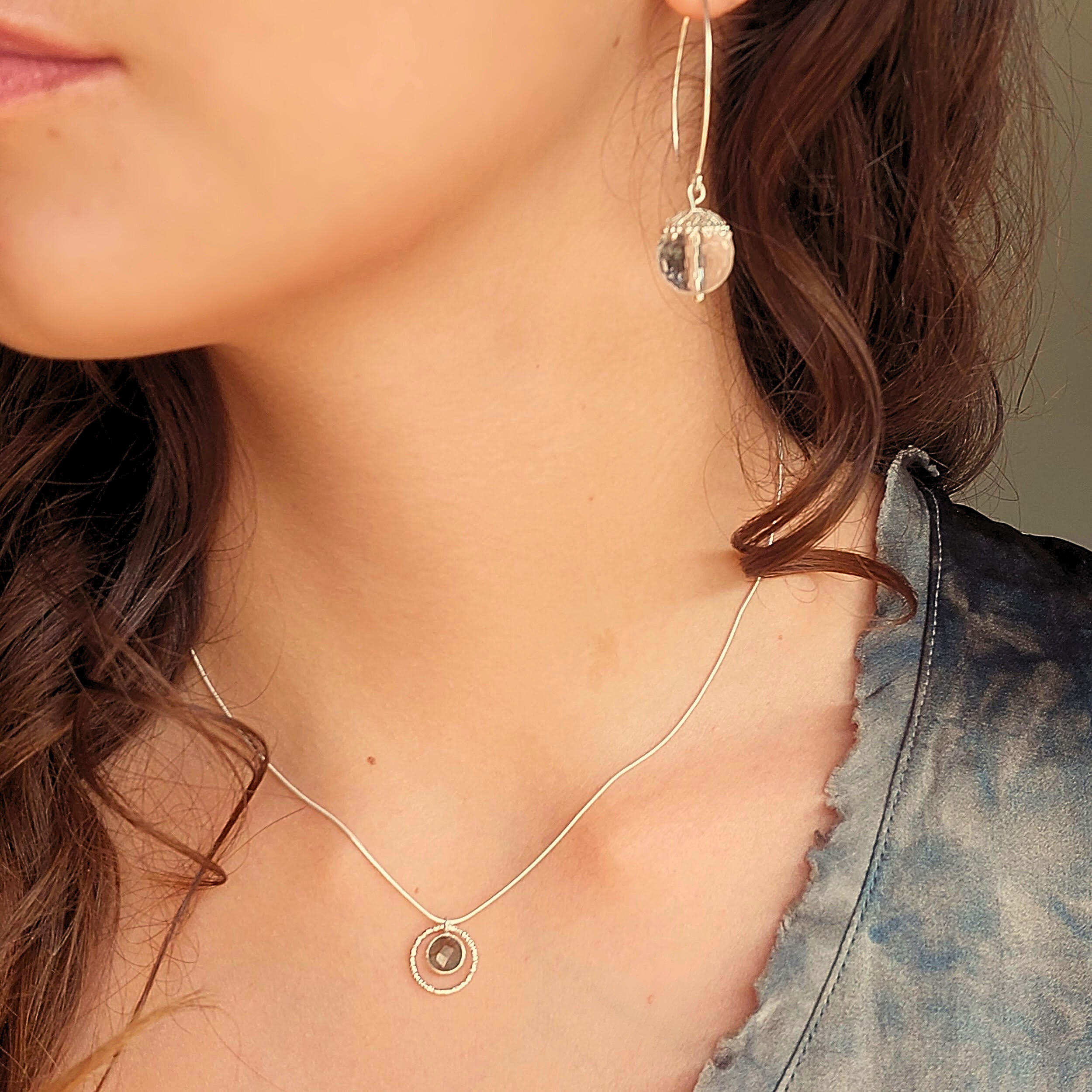 collier-cercle-diamanté-argent-925-labradorite-l-insolente-bijoux