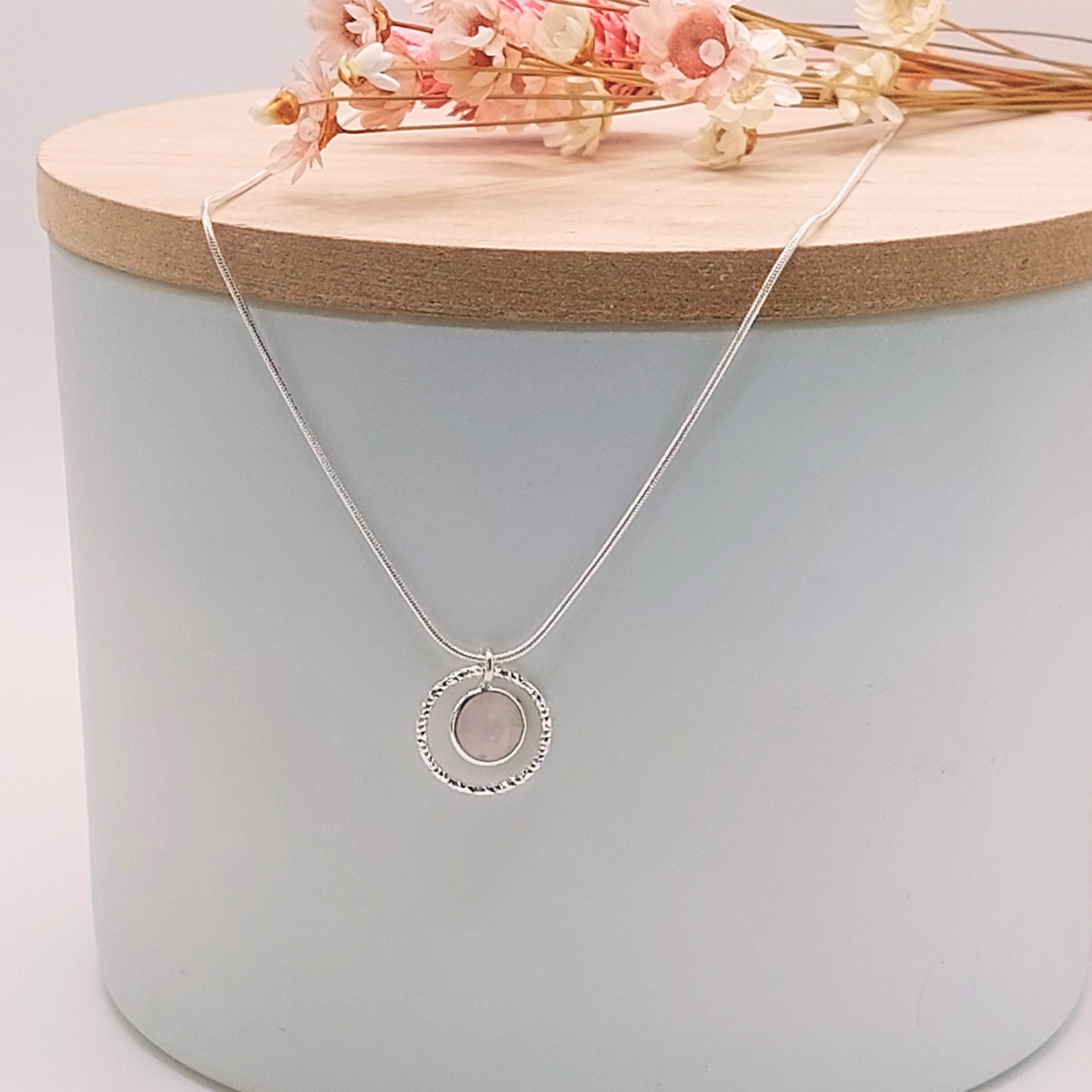 collier-cercle-diamanté-argent-925-pierre-quartz-rose-l-insolente-bijoux