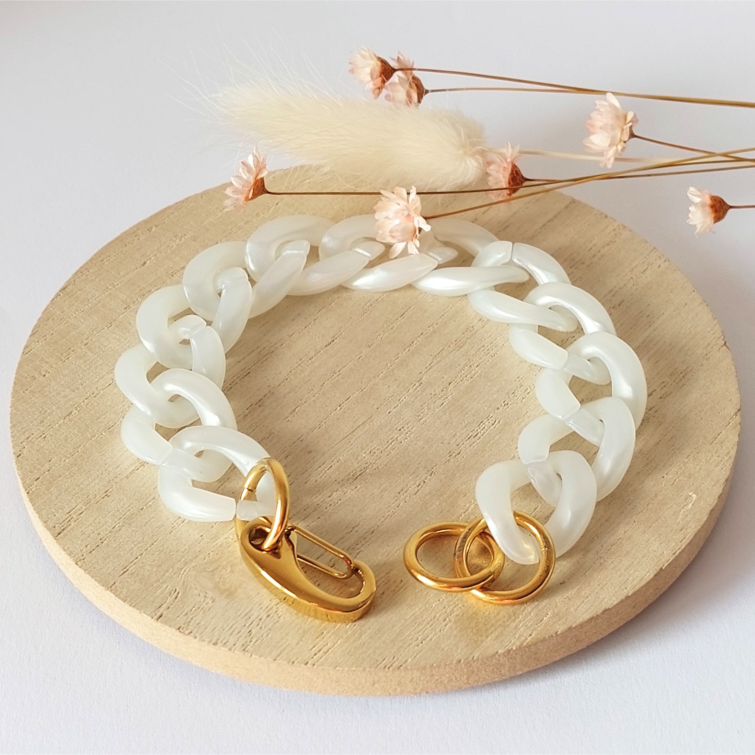 bracelet-gros-maillons-acrylique-tendance-vintage-blanc-nacre-l-insolente-bijoux