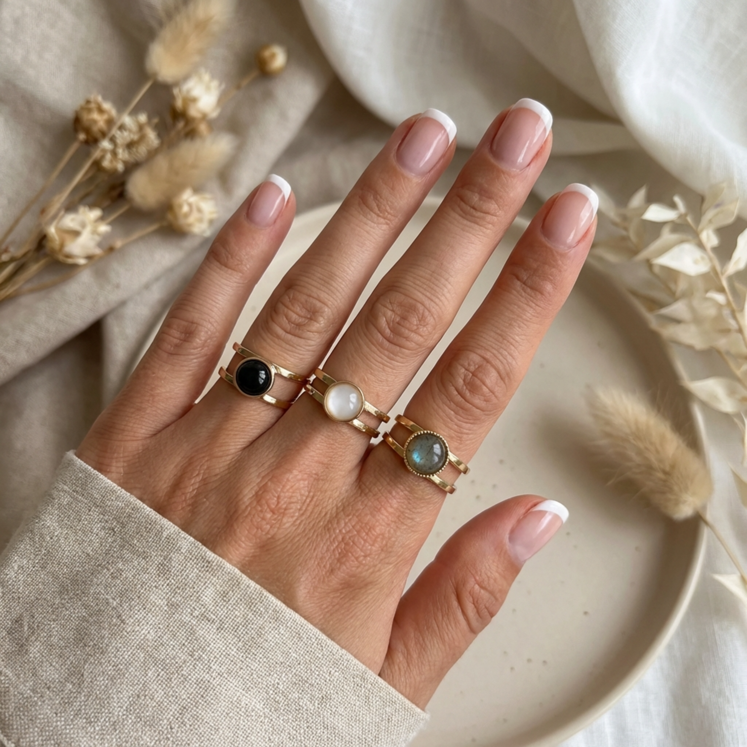 bague-plaqué-or-cabochon-labradorite-pierre-de-lune-véritable-l-insolente-bijoux