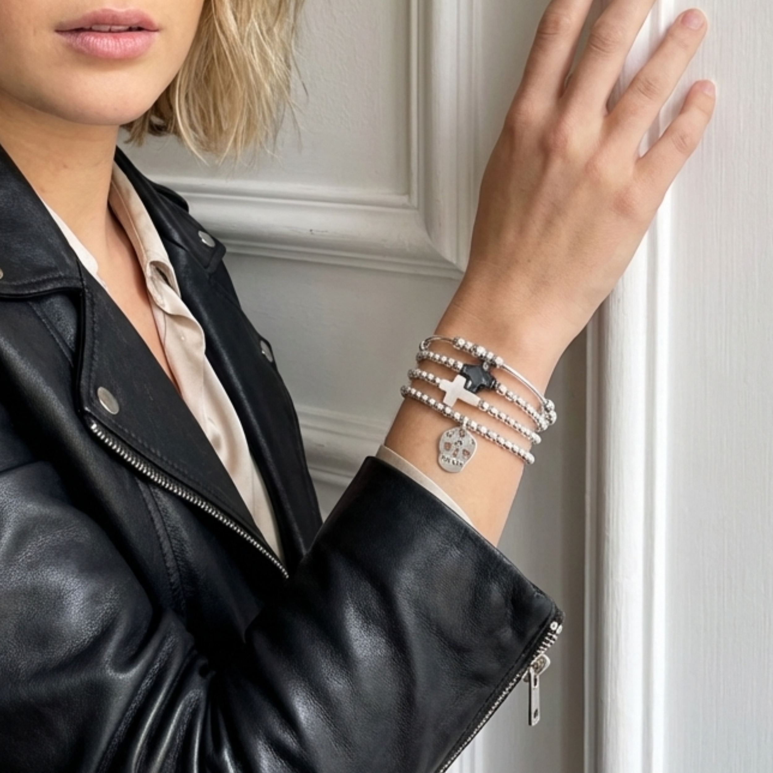 bracelet-femme-elastique-argent-925-massif-tete-de-mort-mexicaine-calavera-massif-l-insolente-bijoux