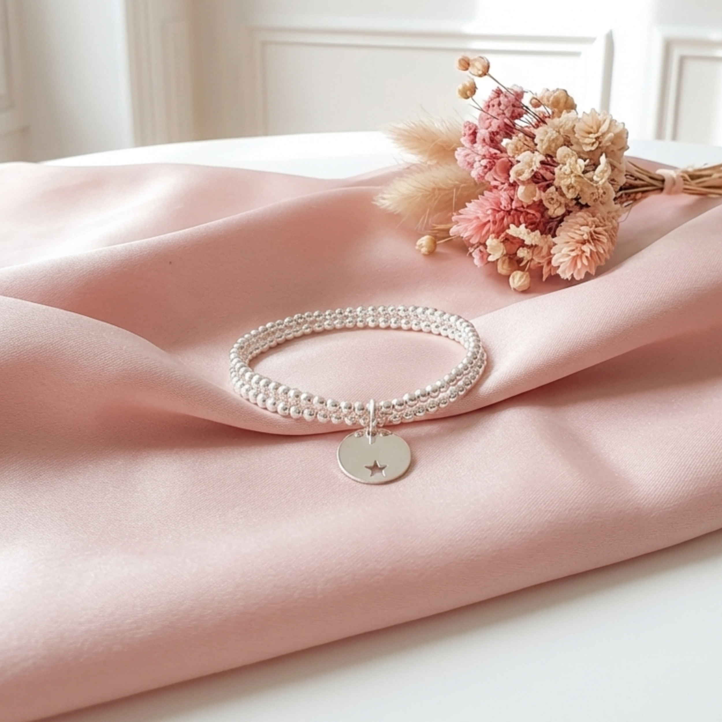 bracelet-perles-argent-massif-925-femme-2-rangs-elastique-medaille-étoile-ajourée-linsolente-bijoux