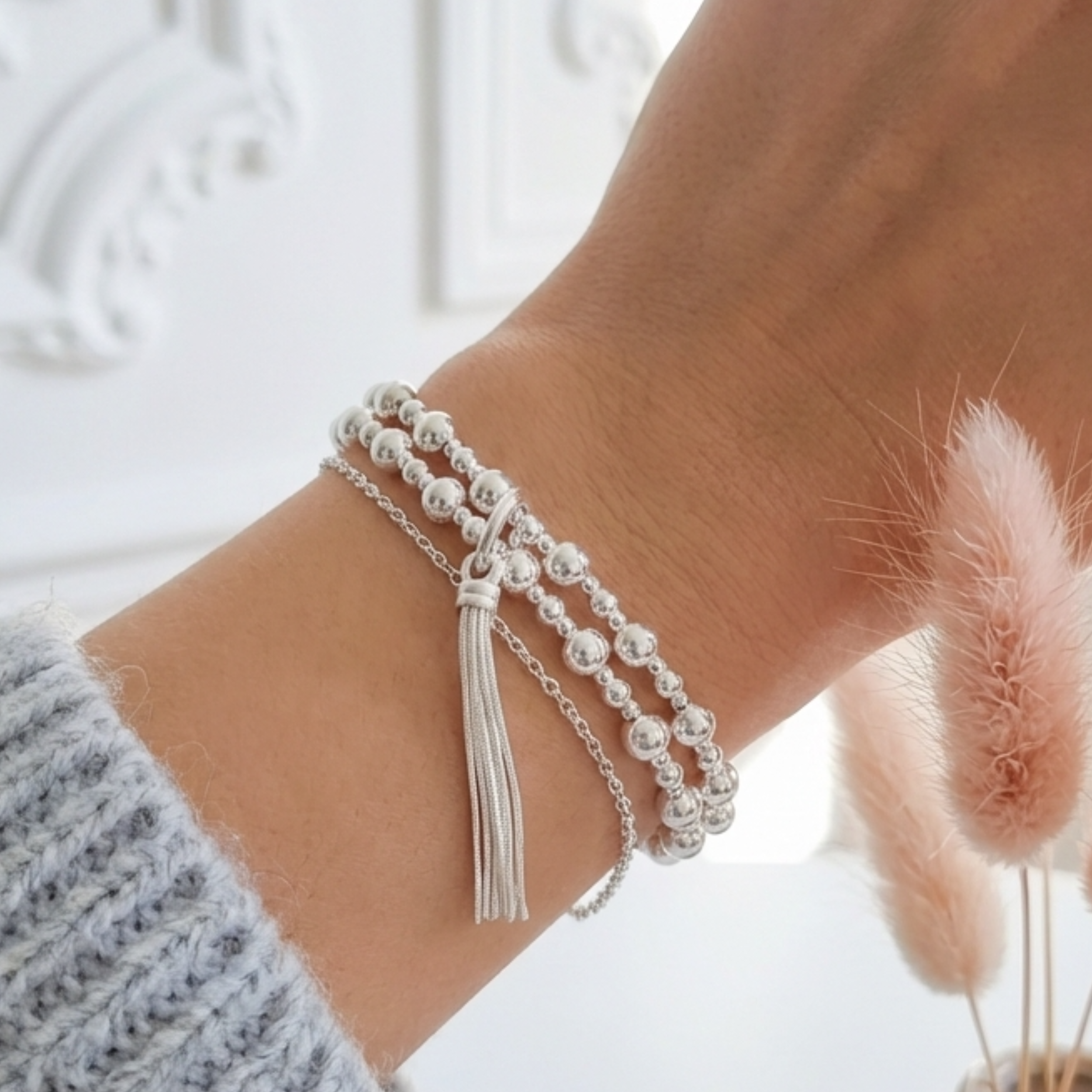 bracelet-argent-massif-925-femme-double-tours-elastique-perles-pompon-l-insolente-bijoux -français