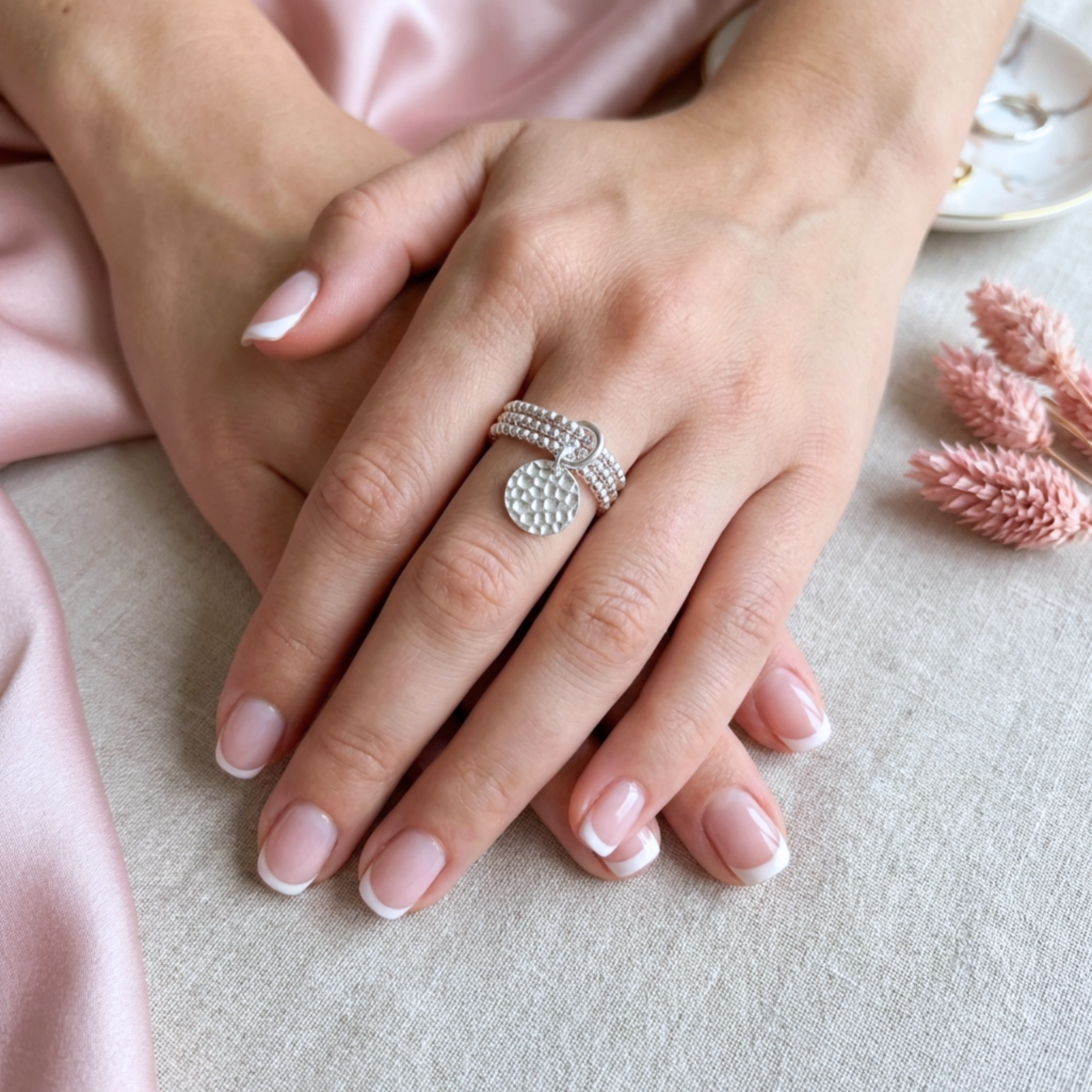 bague-femme-argent-925-massif-elastique-medaille-martelee-linsolente-bijoux