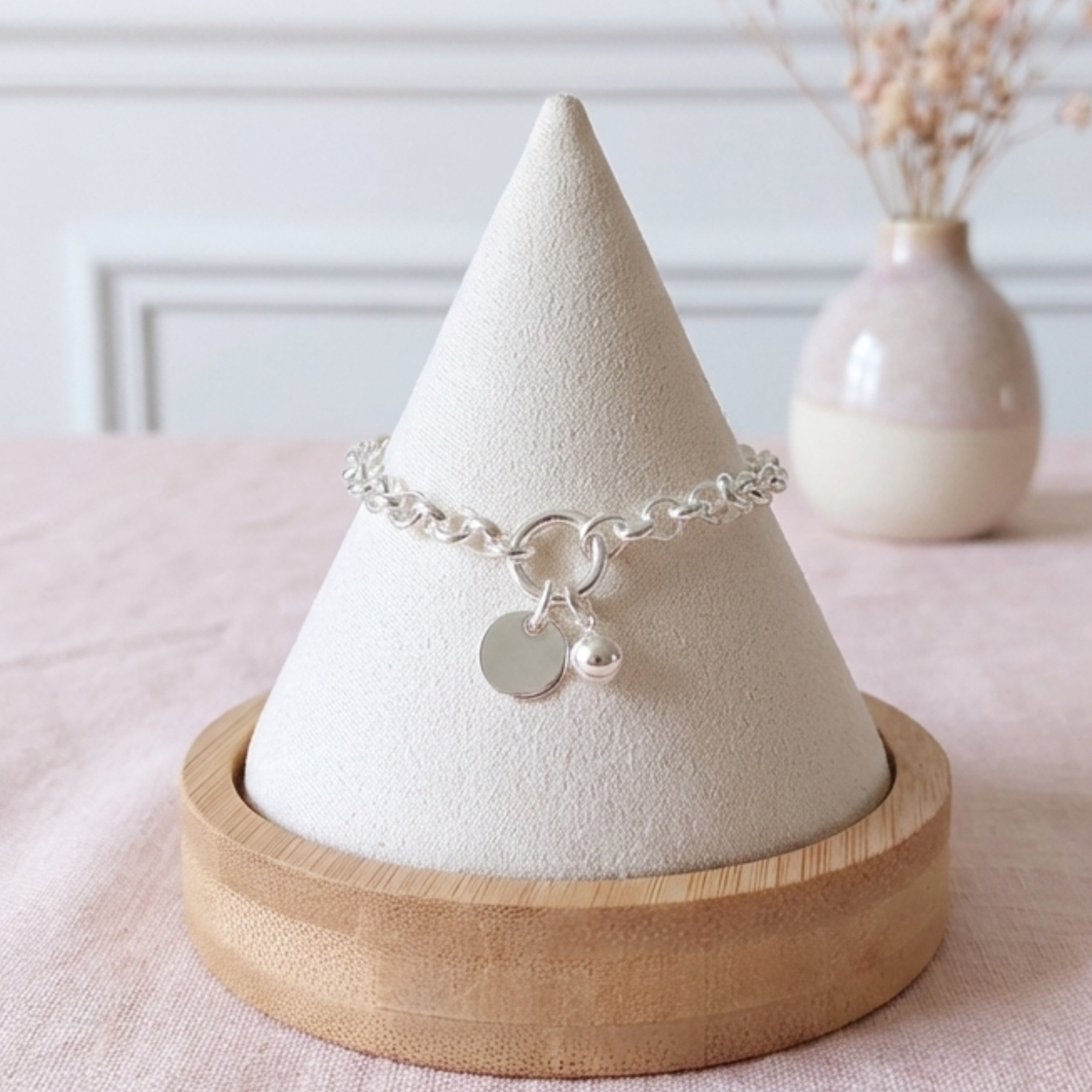 tess-bracelet-argent-925-pastille-breloque-femme-argent-massif-linsolente-bijoux-français