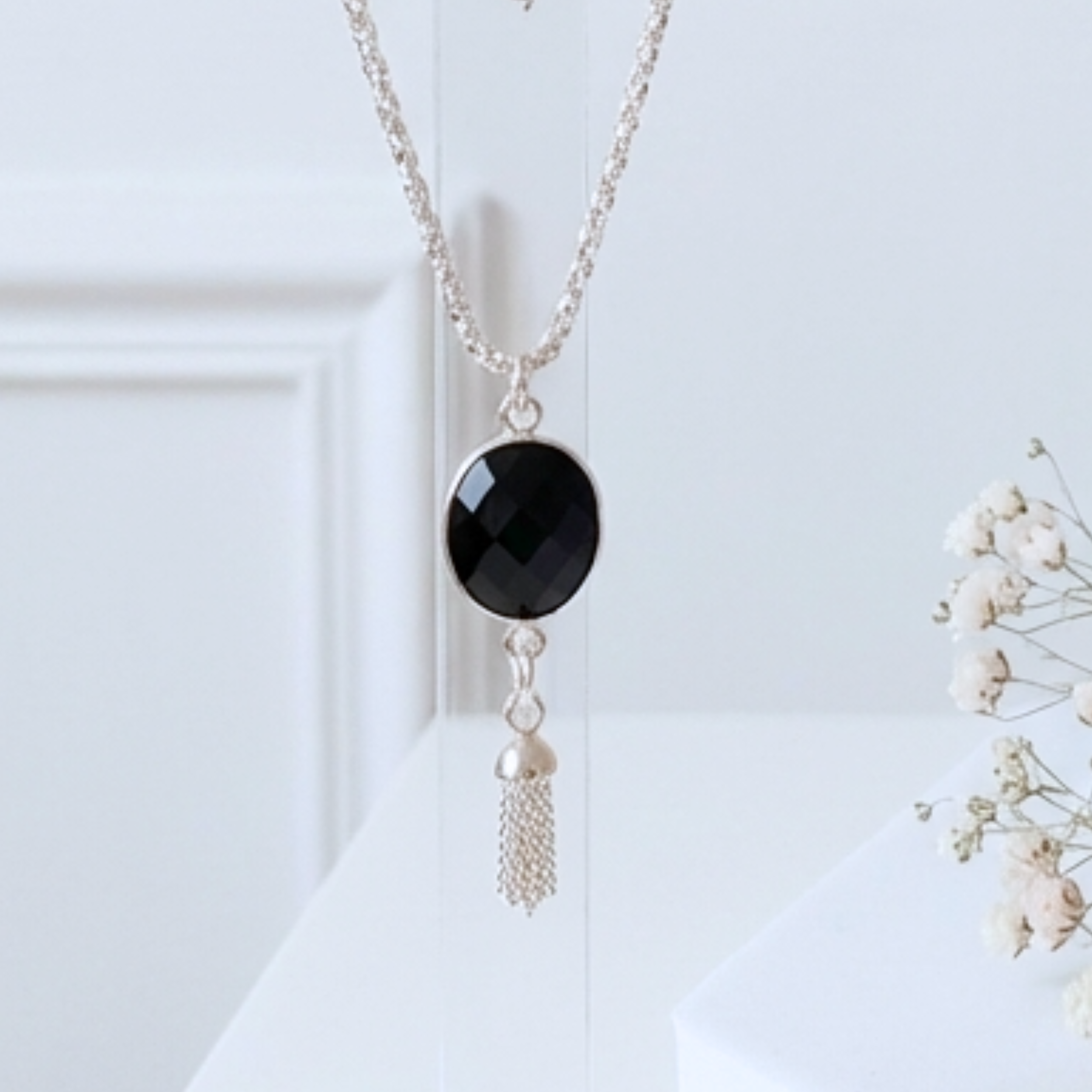 collier-argent-massif-925-pompon-pendentif-onyx-noir-lithotherapie-linsolente-bijoux