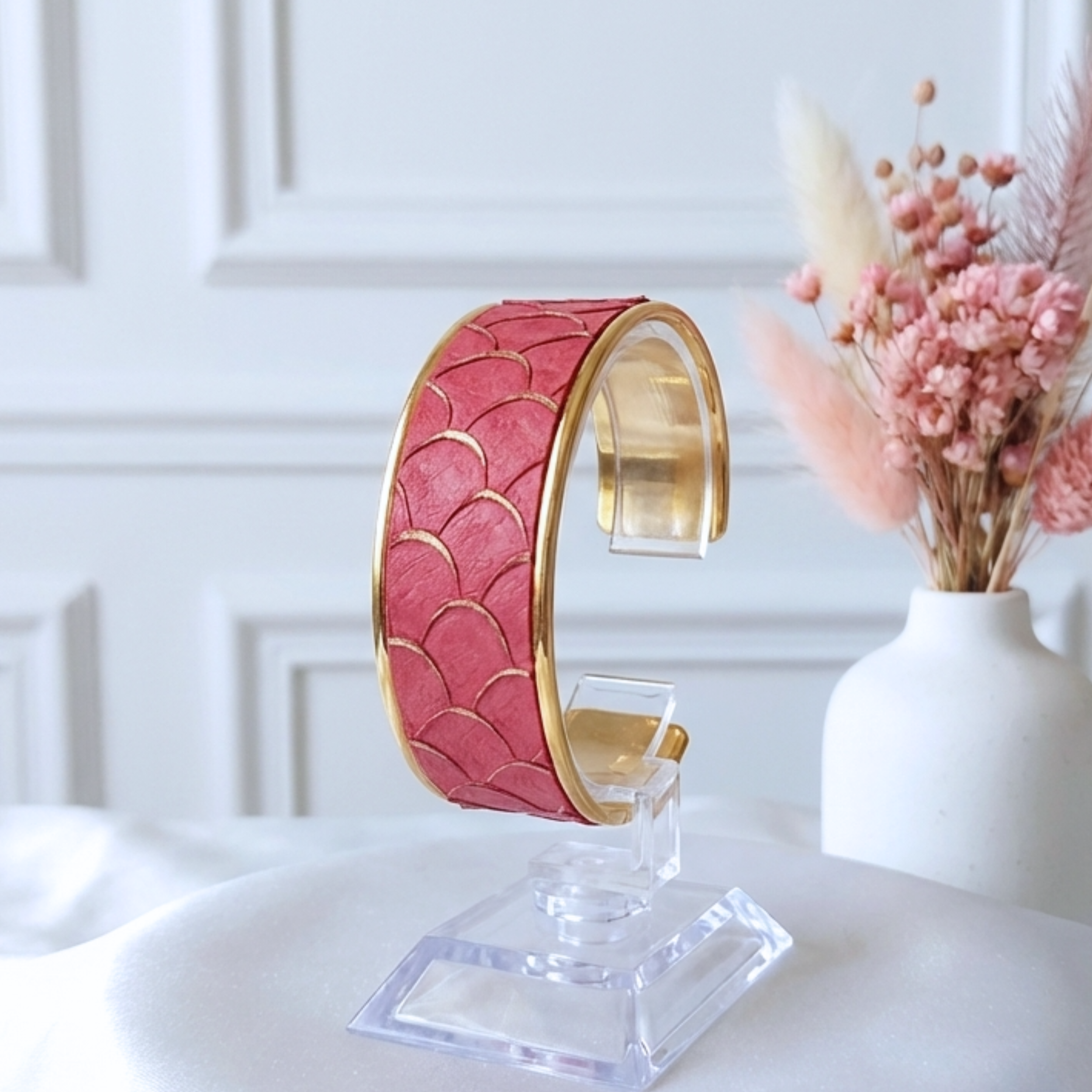 bracelet- manchette-femme-cuir-véritable-georgia-rouge-dorée (5)